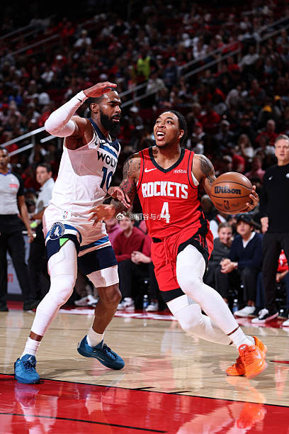 JD-戴维森打公牛打了24分钟，表现出色，能得分能组织。后一场打雷霆打了20分钟