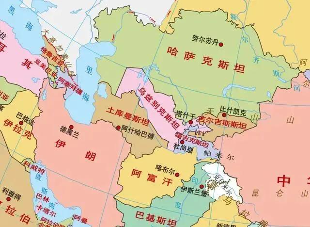 吉尔吉斯坦鼓励说母语，遭到俄罗斯外长拉夫罗夫警告。7月17日，吉尔吉斯坦总统签署