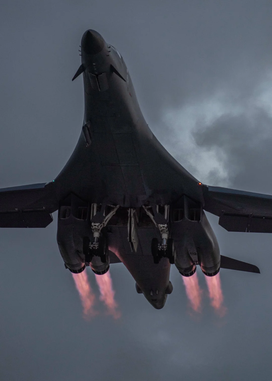 美国空军B1B轰炸机细节图片