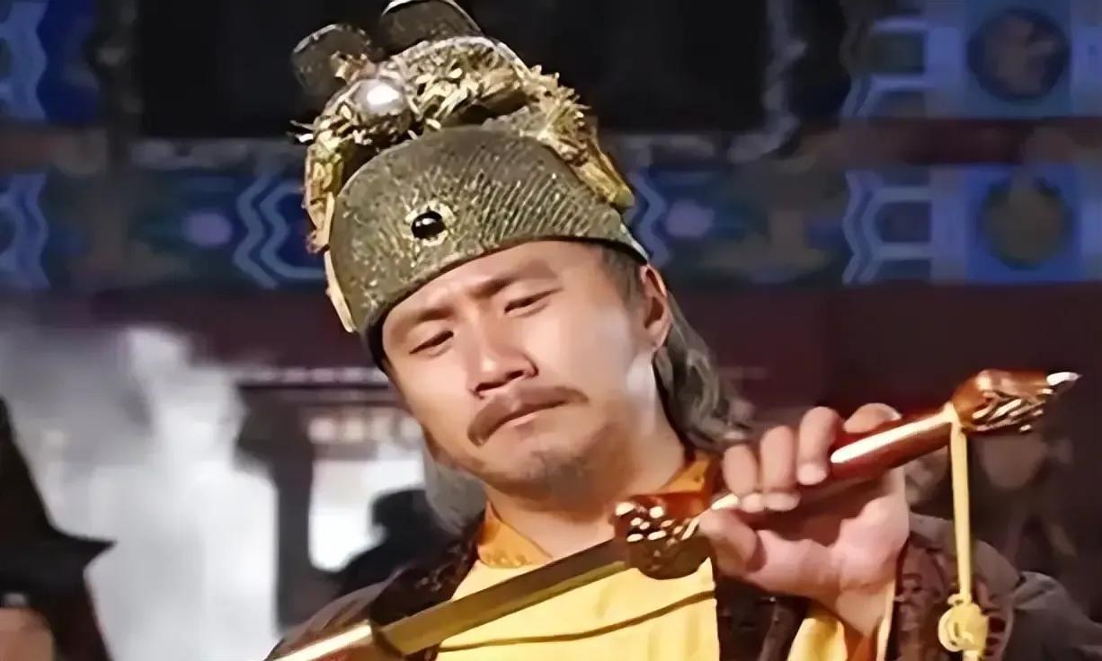朱元璋游道观，女道士请他留宿一晚，次日：将她斩首示众，话说有一天，明朝的开国皇帝