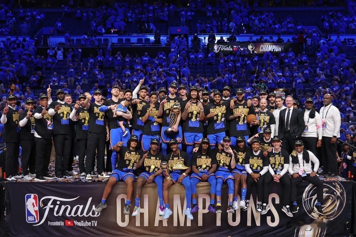 我们或许没有意识到～雷霆和亚历山大正在创造新的历史……
1，第一个双料冠军
NB