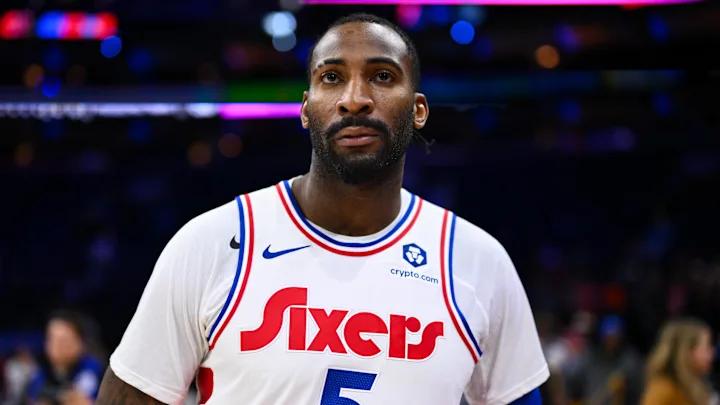 ESPN 的沙姆斯·查拉尼亚报道，安德烈·德拉蒙德已执行自己在 2025-26 