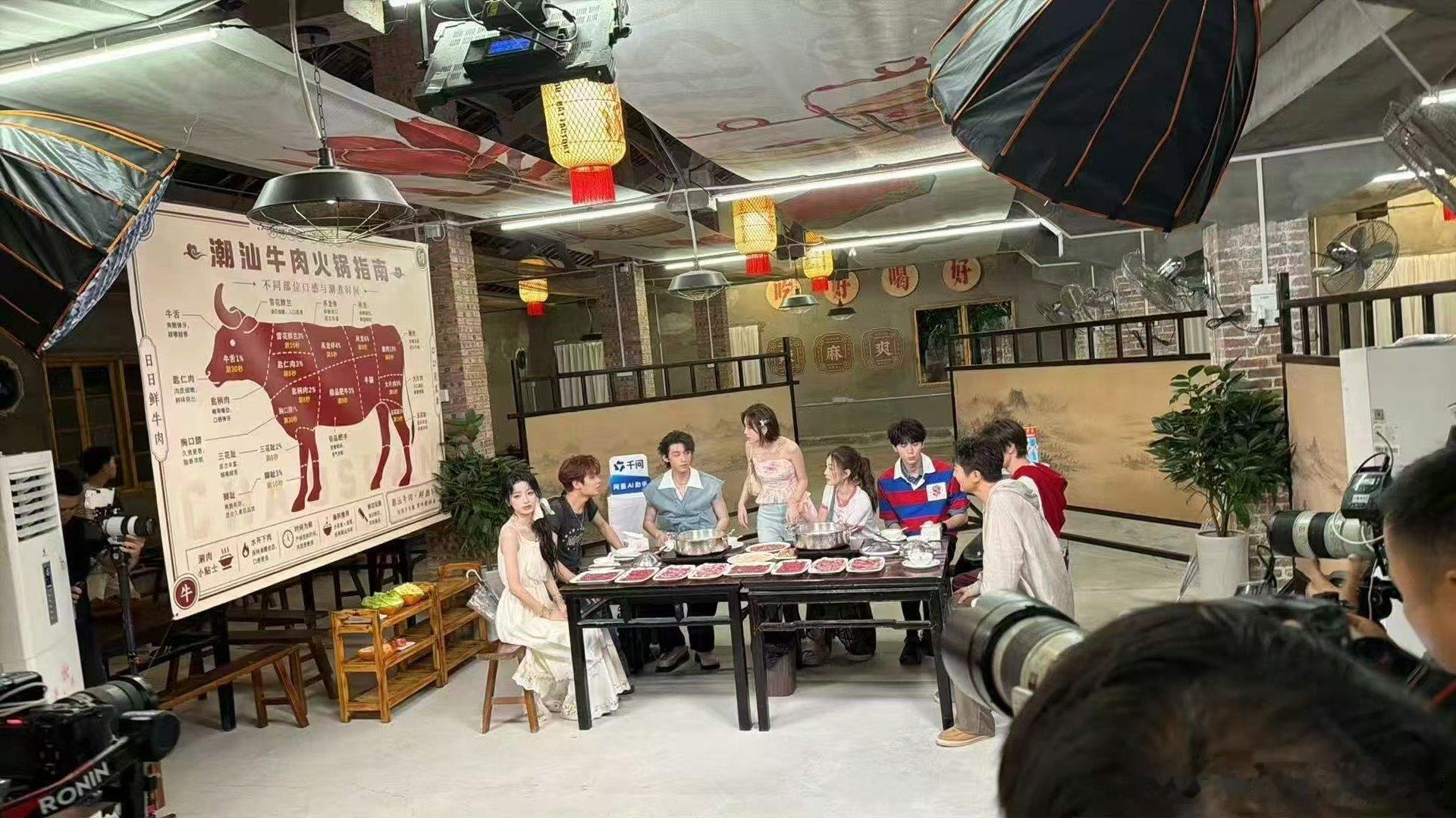 不想睡的星期五主题曲MV不想睡的星期五 每周五晚间准时守候，先来一睹主题曲MV风