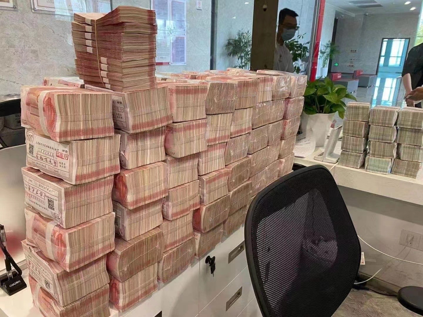 玄学 刷到不要无视 十月你有偏财运 ​​​