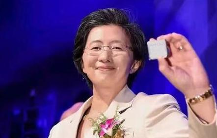 ·年薪4亿的美国院士，却顶风为中国造芯片！“芯片女王”苏姿丰当时引发无数美国人质