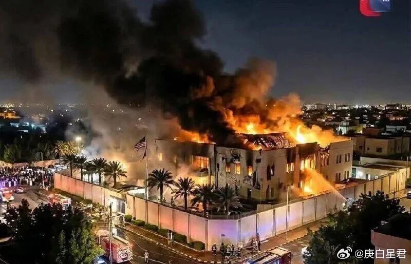 再遭致命一击！美国，被伊朗炸懵了！炸了！炸了！又炸了！伊朗这次是真的拼了命，彻底