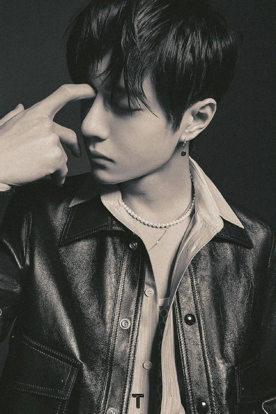 杂志的神 时尚潮男cr:logo 