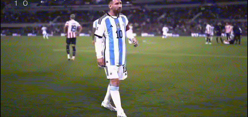 您看“阿巴”大战了吗？摄影师是懂球迷的！[赞]这个角度的质感，简直就是比好莱坞大