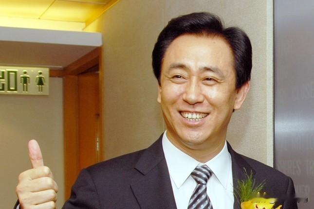 许家印被判无期，已经算是轻判了，造成这么大的社会问题，涉及这么多项罪名，涉案资金