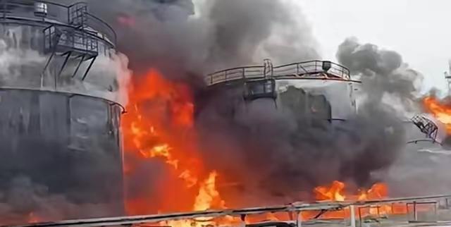 美国没想到，俄罗斯先下手为强，凌晨时刻，俄军不宣而战，炸死8名英美军官

黑海的