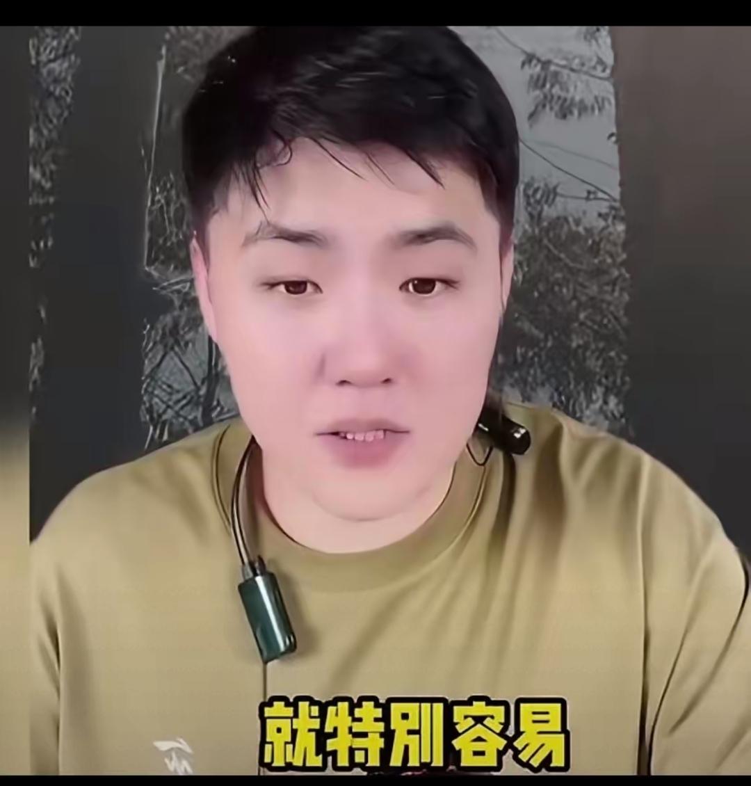 闫学晶直播翻车后，
儿子林傲霏终发声：
“我妈不容易”引热议
 
闫学晶此前带儿