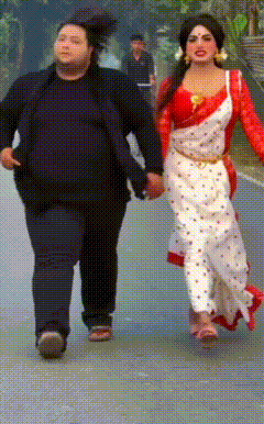 这个画面
这用男才女貌来形容不为过吧？