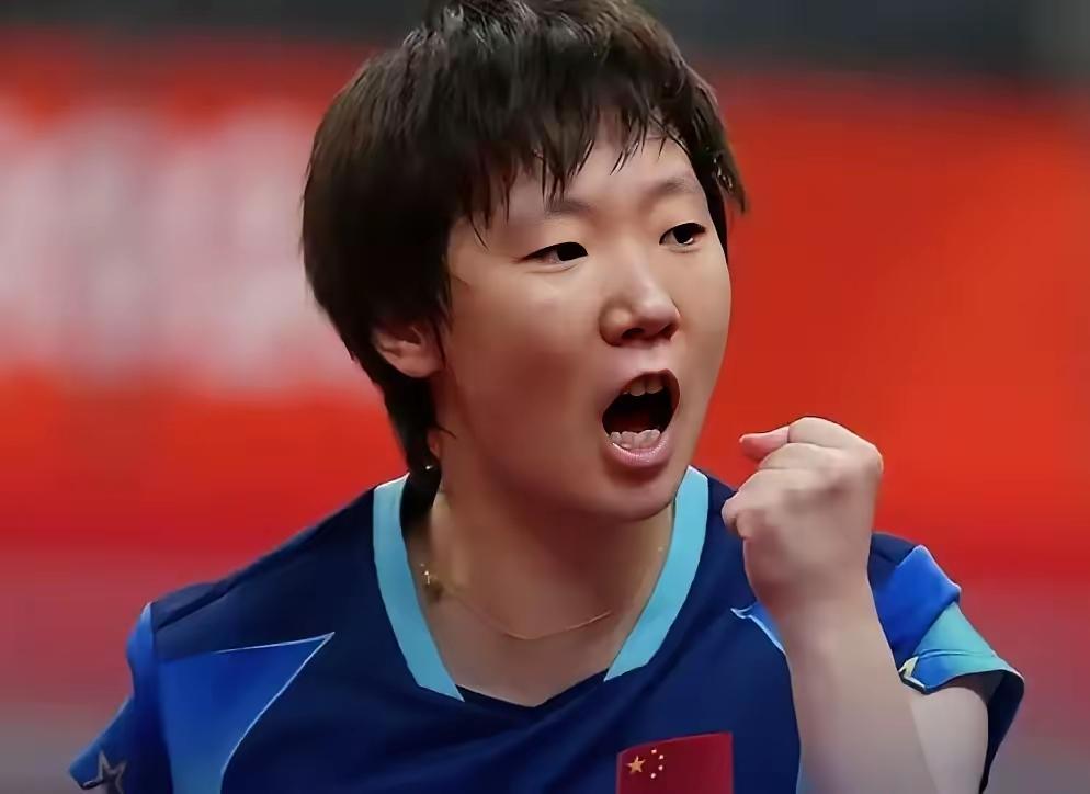 恭喜，王曼昱3:2石洵瑶，晋级女单八强
第一局曼昱8比11先丢一局，后面稳住节奏