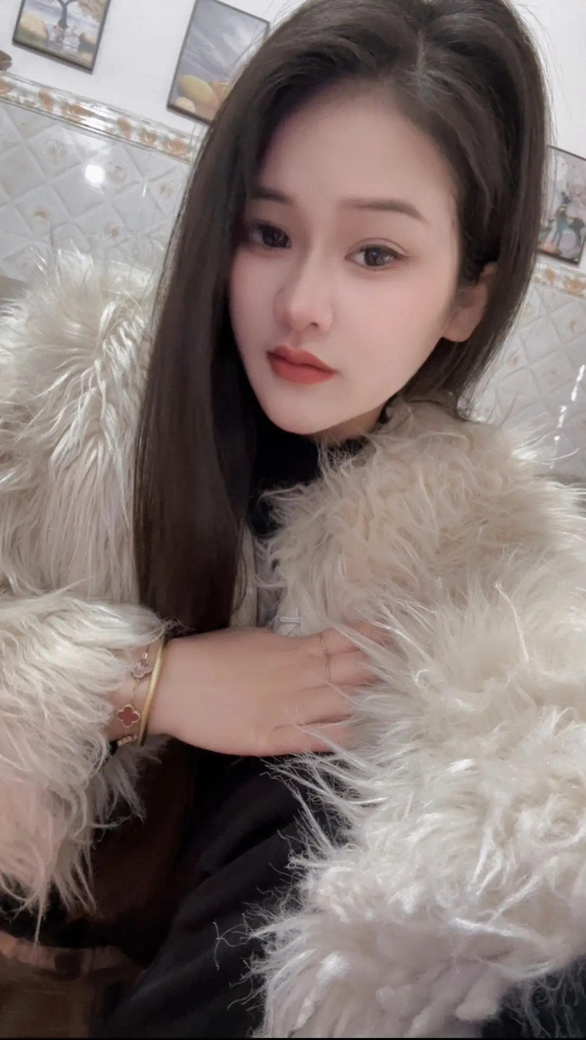 在这么多贱人贱事的摧残下 我还能这么的活泼 可见小小的 老子有多坚强