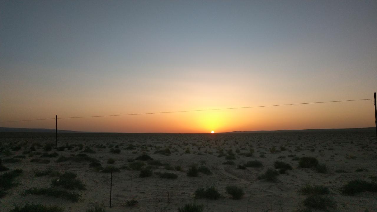 低谷时哪一句话支持你走下来留着青山在，不怕没柴烧。没有过不去的火焰山。太阳依旧会