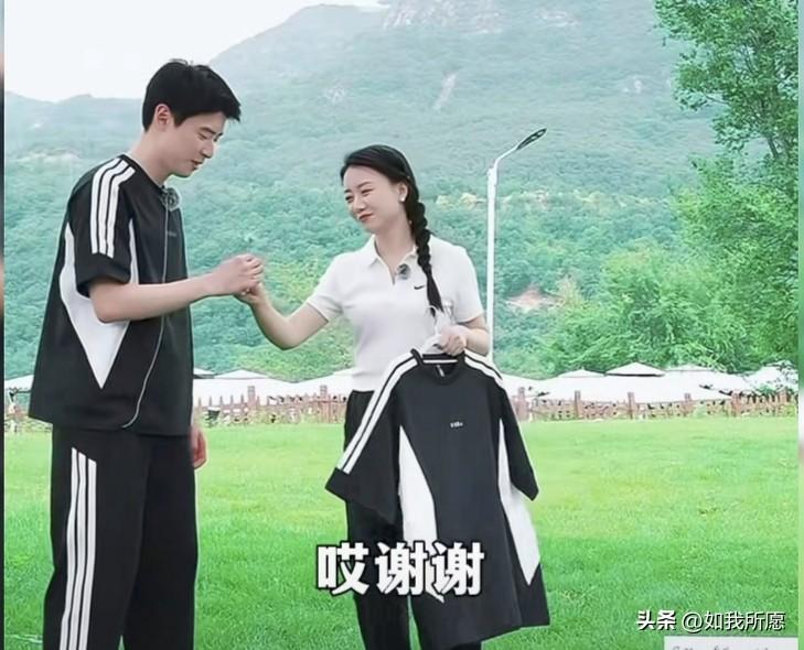 有一种默契叫：
你在前面挖坑，
我在后面用‘撤回’填土。

泓廷一句“祛火”脱口