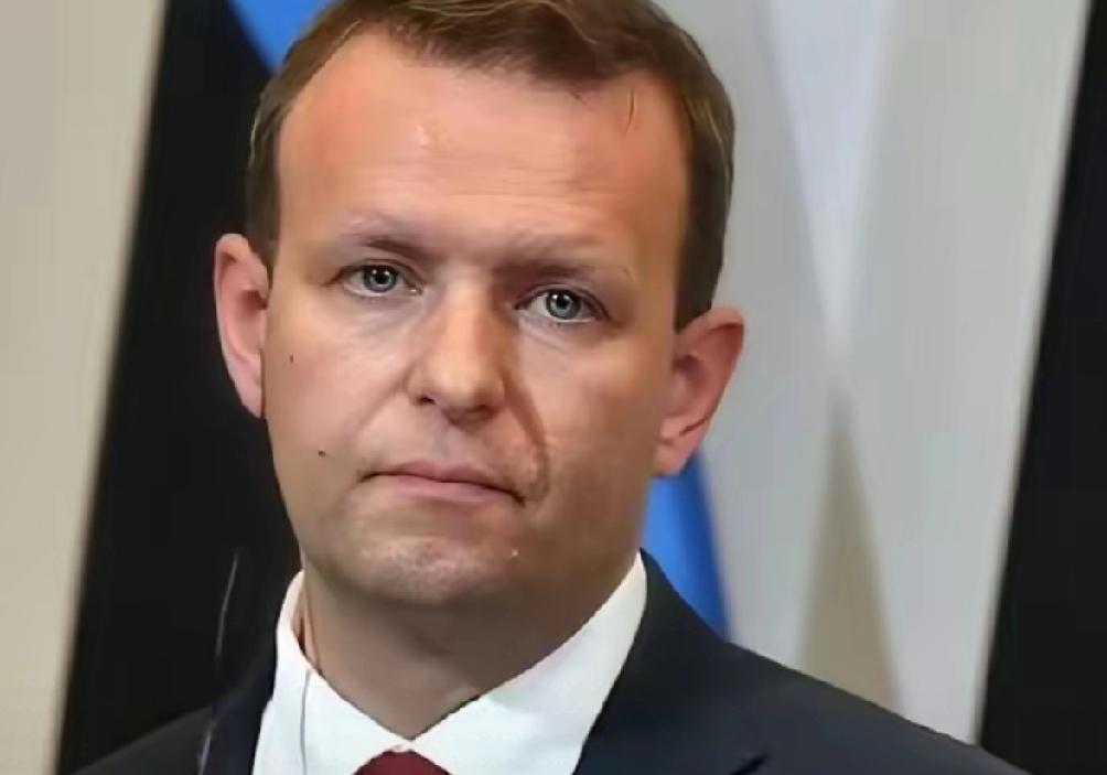 就问中国怕不怕？强大的爱沙尼亚向中国发出最后通牒，让中国必须在爱沙尼亚和俄罗斯之