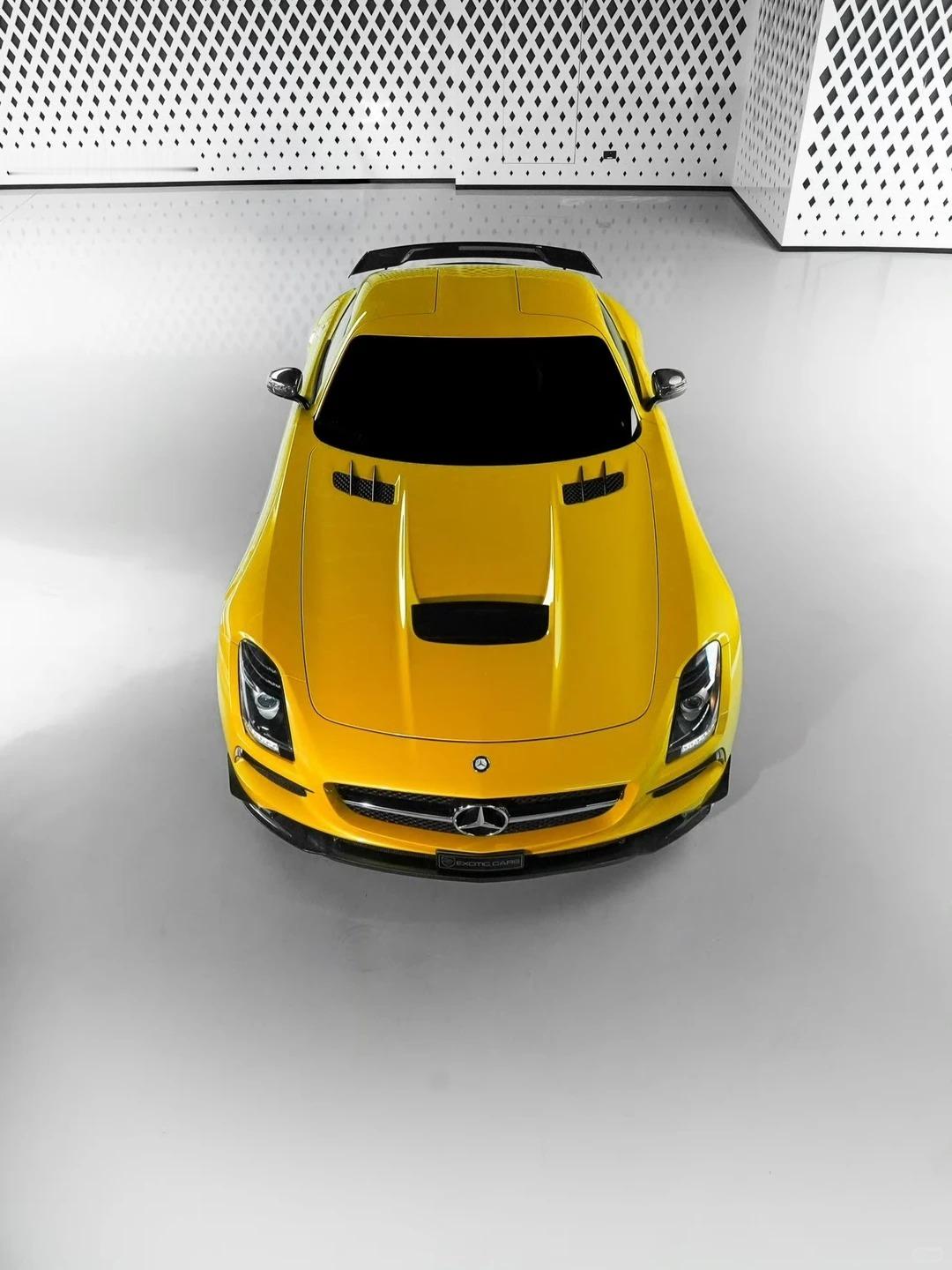 奔驰 SLS AMG Black Series ，感受一下跨越时代的经典设计绝美