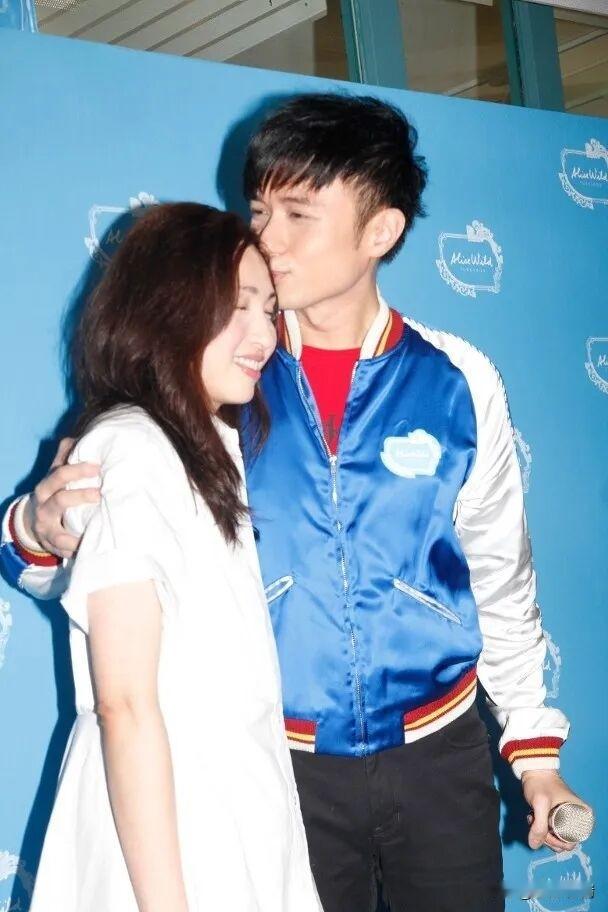 张杰和谢娜演唱会秀恩爱我忍了，
李川求婚锤娜丽莎我也忍了，
唯一不能忍受的就是5