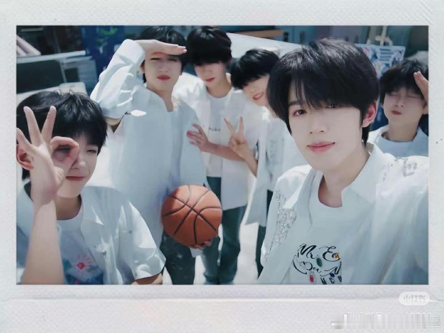 tg肆意夏日迟来的返图 