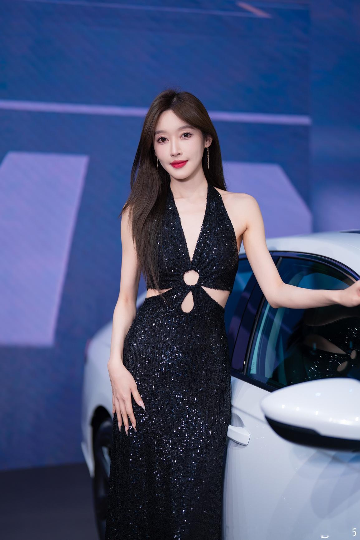 聆听猎人的车展日记聆听在广州国际车展猎人与车展 2025 广州国际车展想把图片带