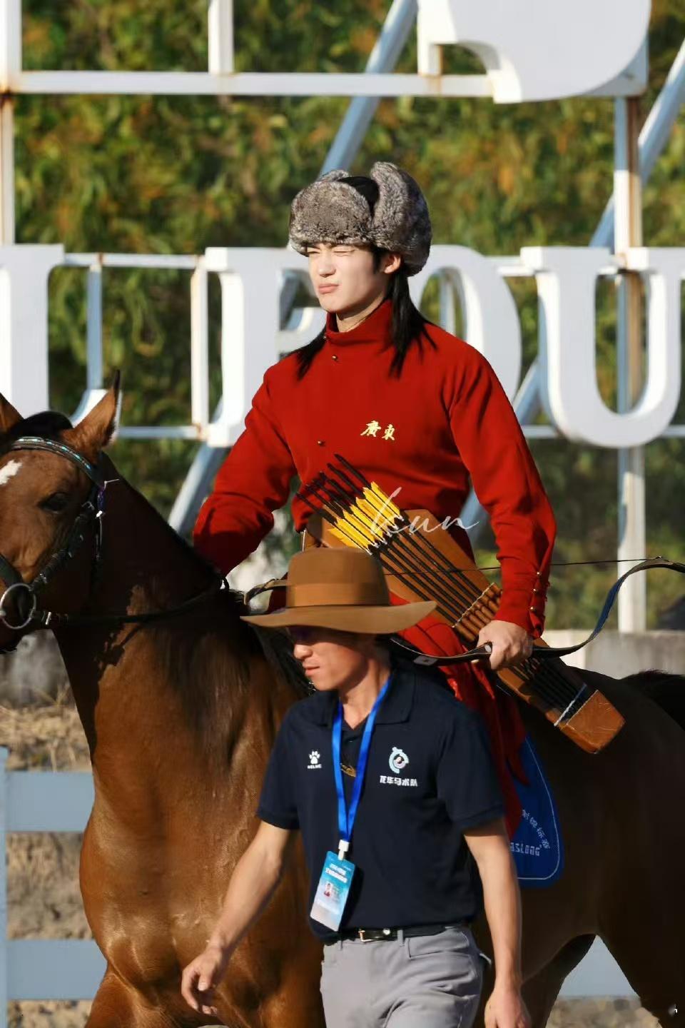 于适杭盖乐队合作曲上线 《时来运转》不仅音乐动人，更在于适与杭盖乐队的完美适配，