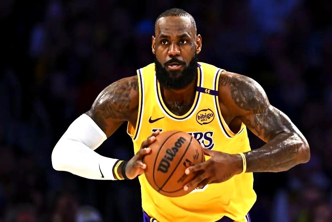 湖人140比125赢了爵士，连着三场赢球，现在11胜4负排西部第四。东契奇这场数