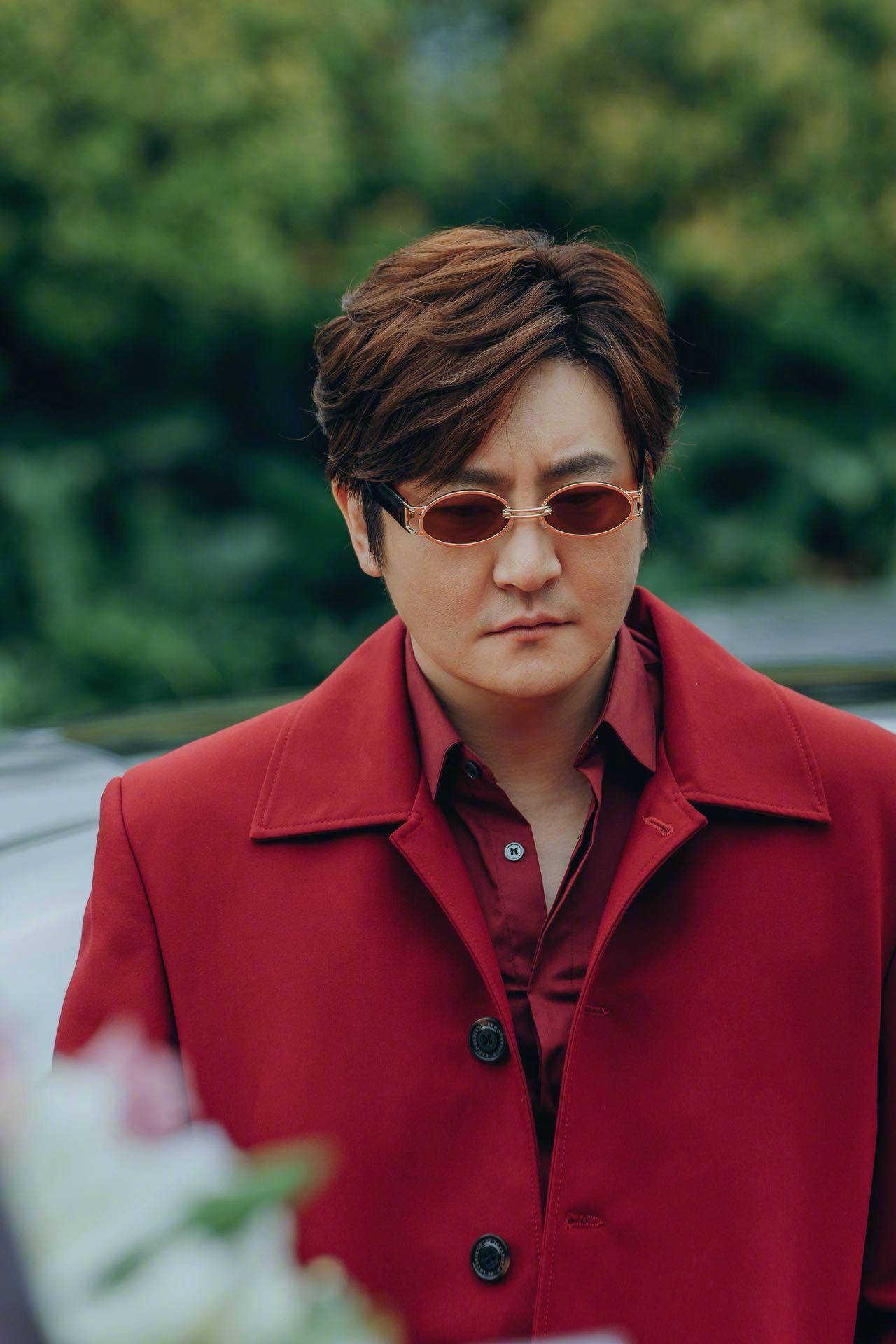 郭京飞新剧终于不再倒霉了 余鸣第一反应不是笑，是哭。郭京飞演出了那种“我被生活打