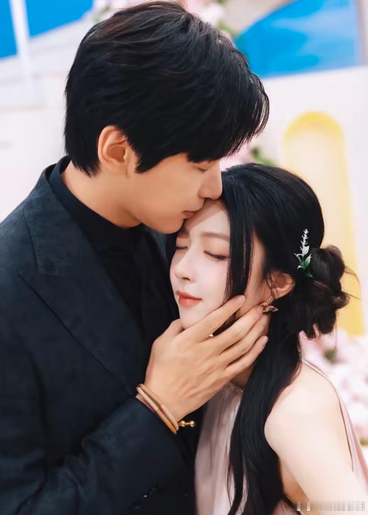 周佑凌柳柳亲了 周佑凌柳柳亲了！！这售后我给满分，恋综cp终极he太不容易了啊啊