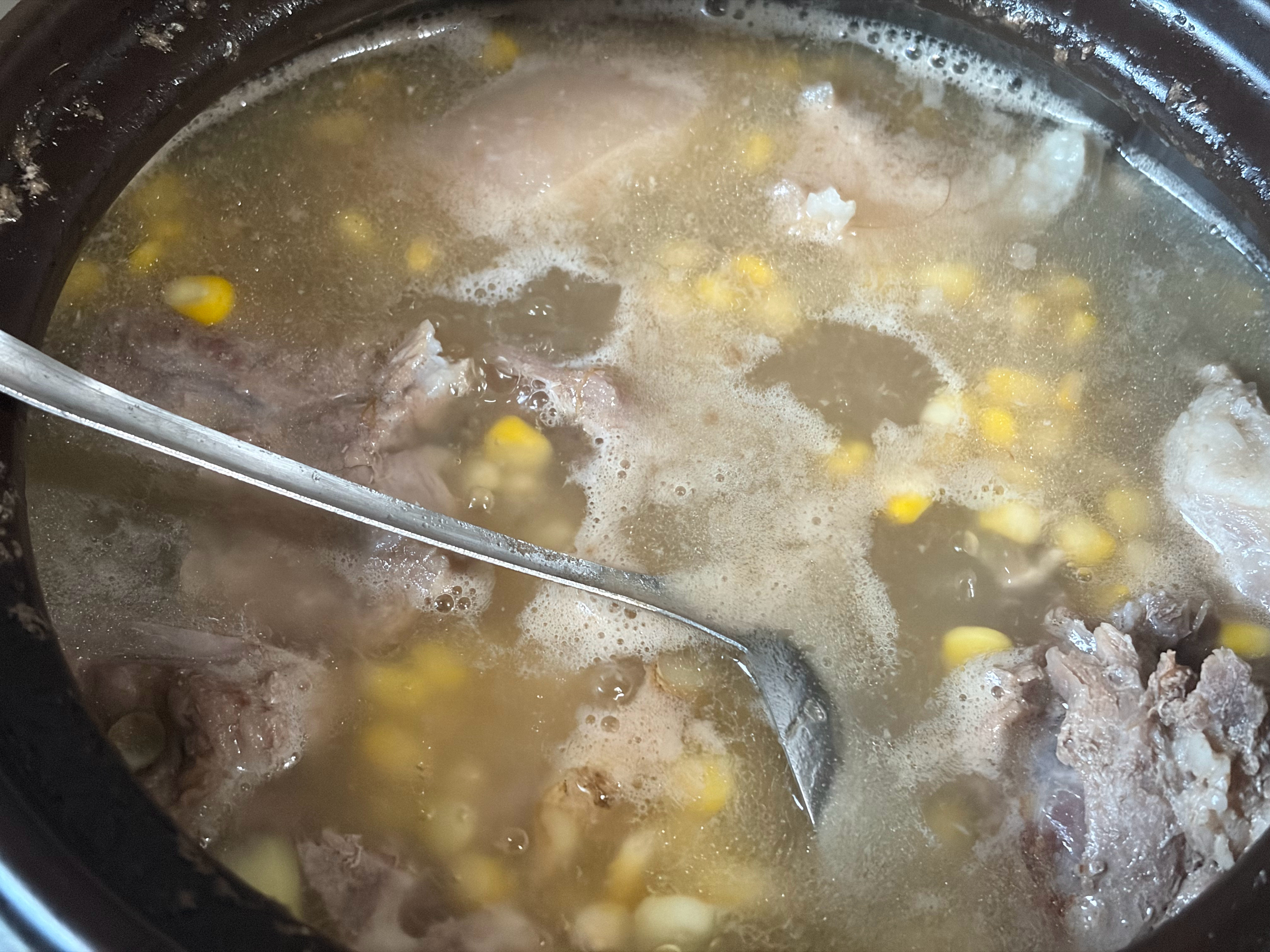又是好久没做饭了，今天小孩哥过生日，被我妈叫出马了[努力]这个牛排骨做的广受好评