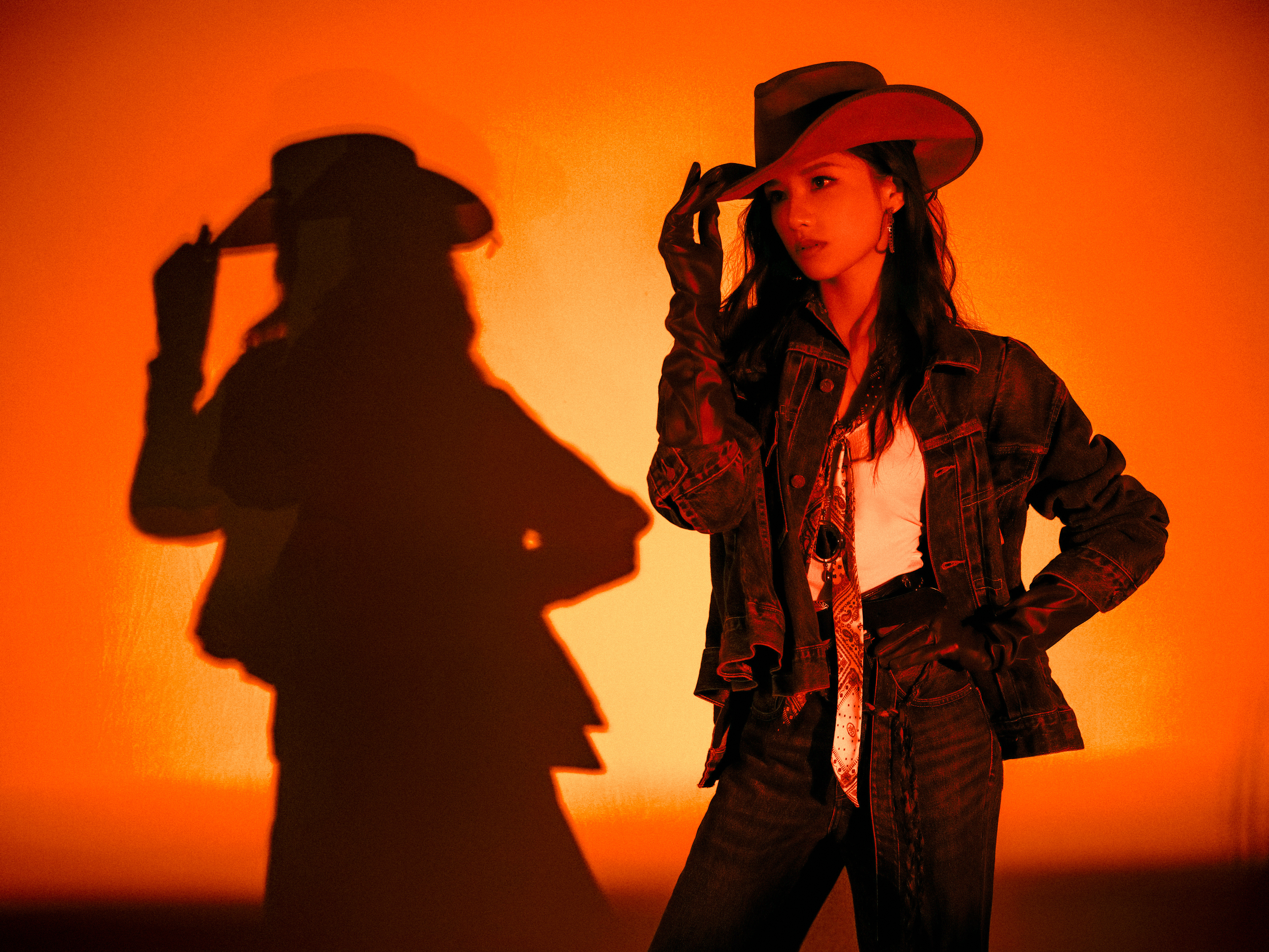 张婧仪 在复制粘贴的时代，你是手写的诗