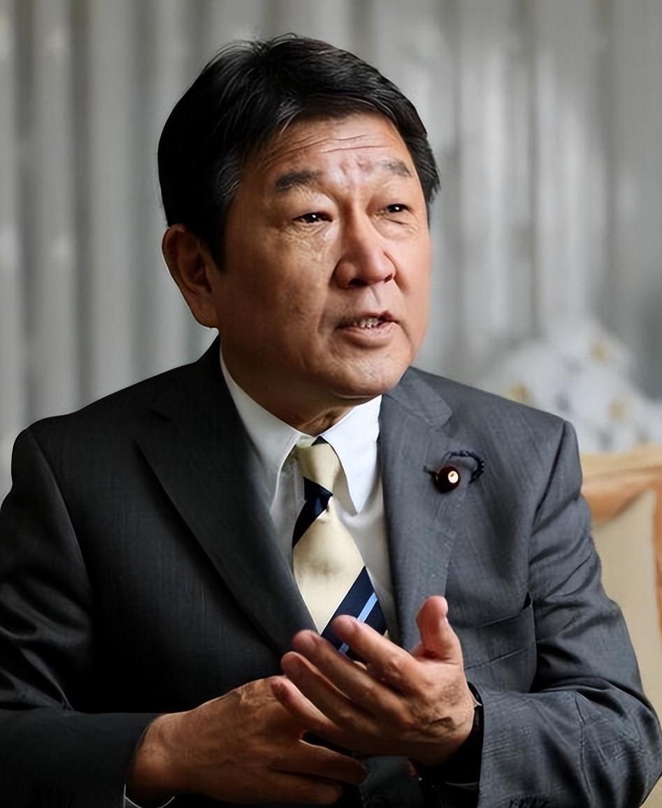 “11月20日，美国驻日本大使乔治·格拉斯与日本外相茂木敏充举行了会见，随后对记