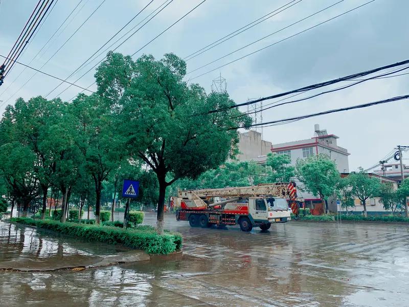 城市涝灾现在成了暴雨后常态，到底有没有办法解决这个问题，请专家出来走几步，说道说