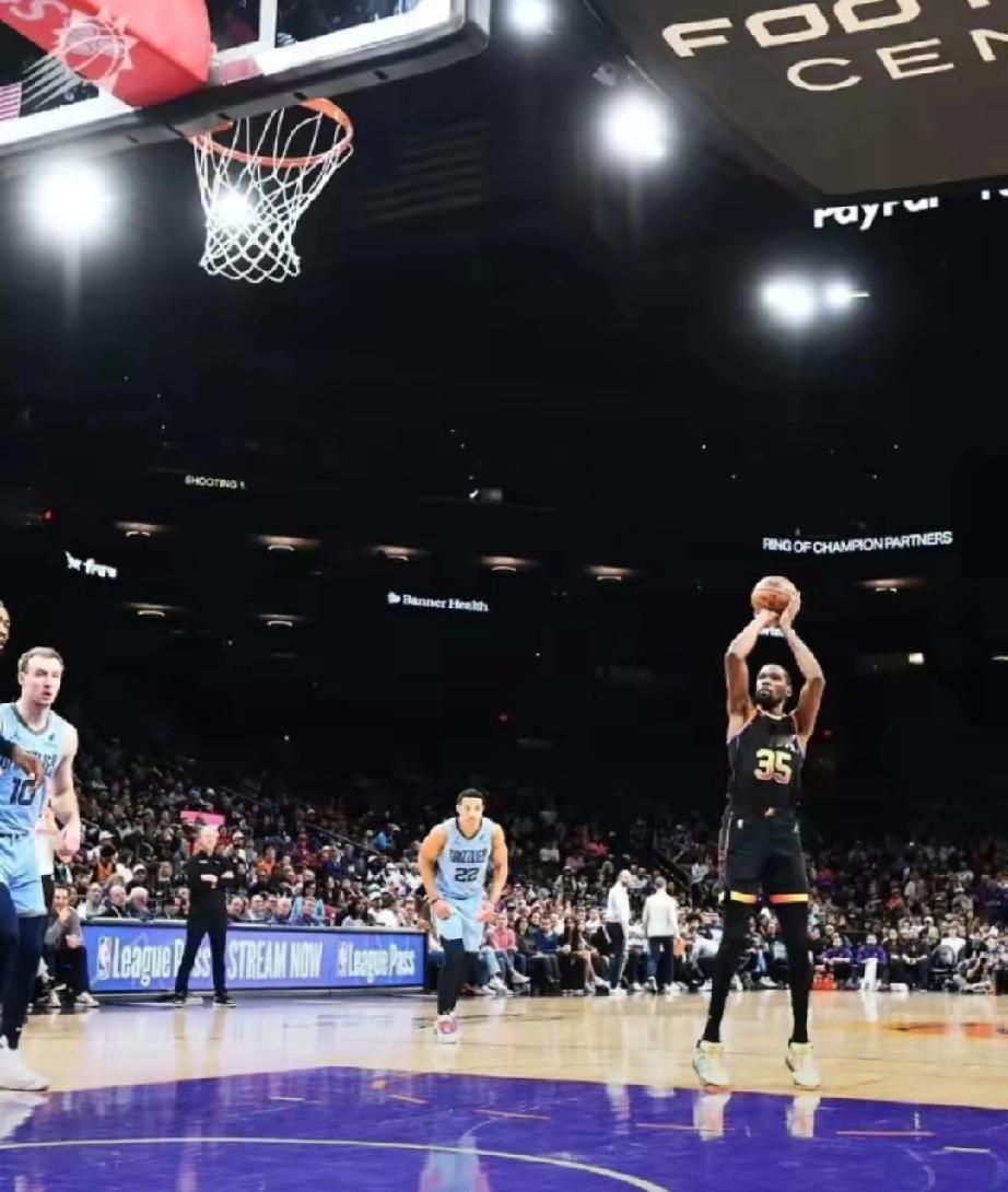 为啥 NBA 在中国凉得这么快？
​这背后藏着的不只是赛程安排的差异，更是 NB