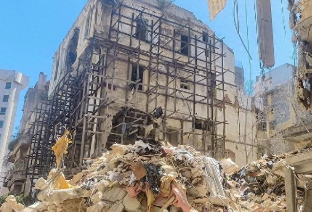 以色列空袭遭强反制！伊朗重锁海峡 + 特朗普施压，以方被迫低调，伊朗笑到谈判桌！