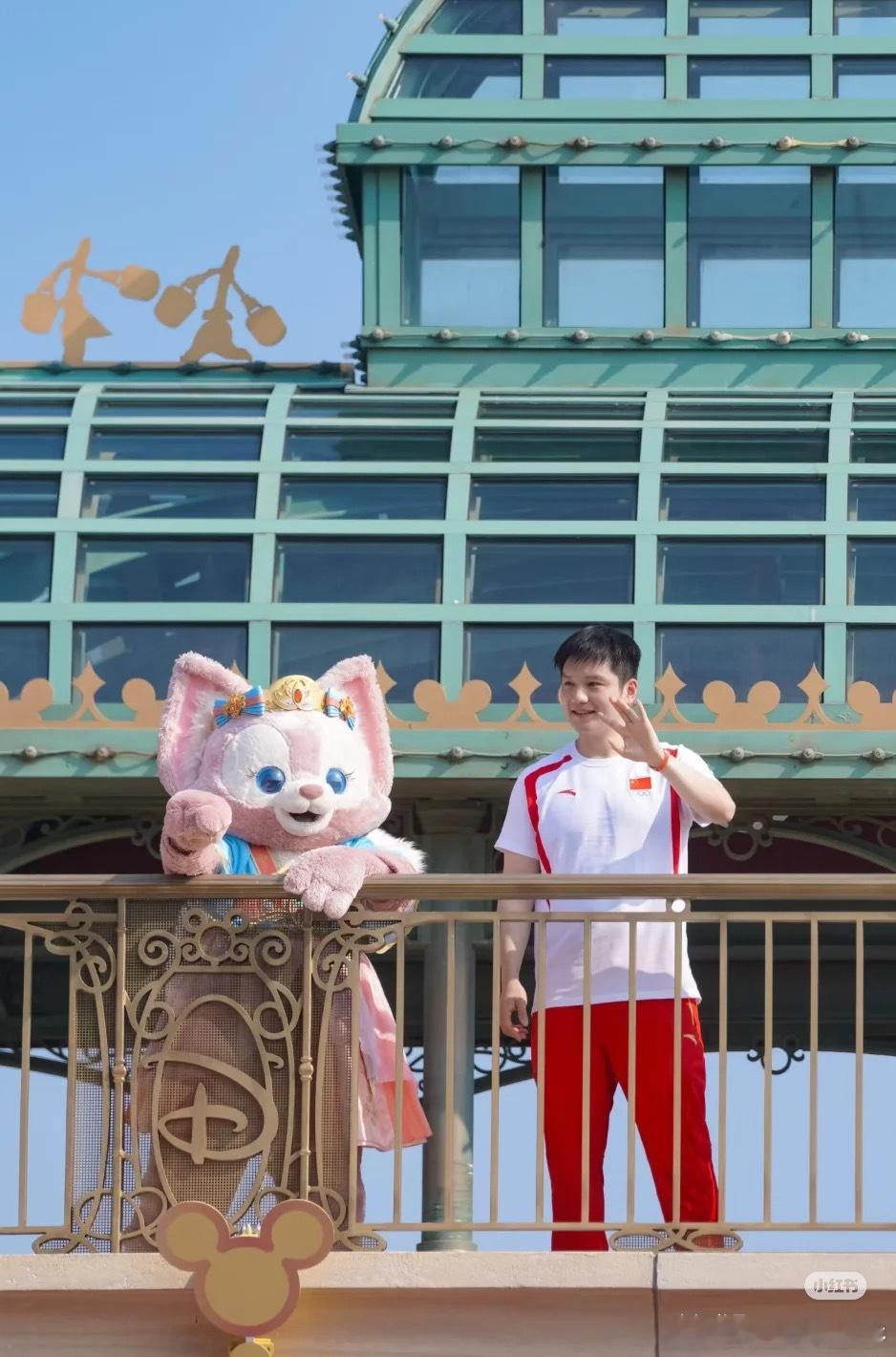 #樊振东直拍#哎哟妈呀运动员们这身安踏到底要穿到啥时候，8月穿到9月这多热啊[笑