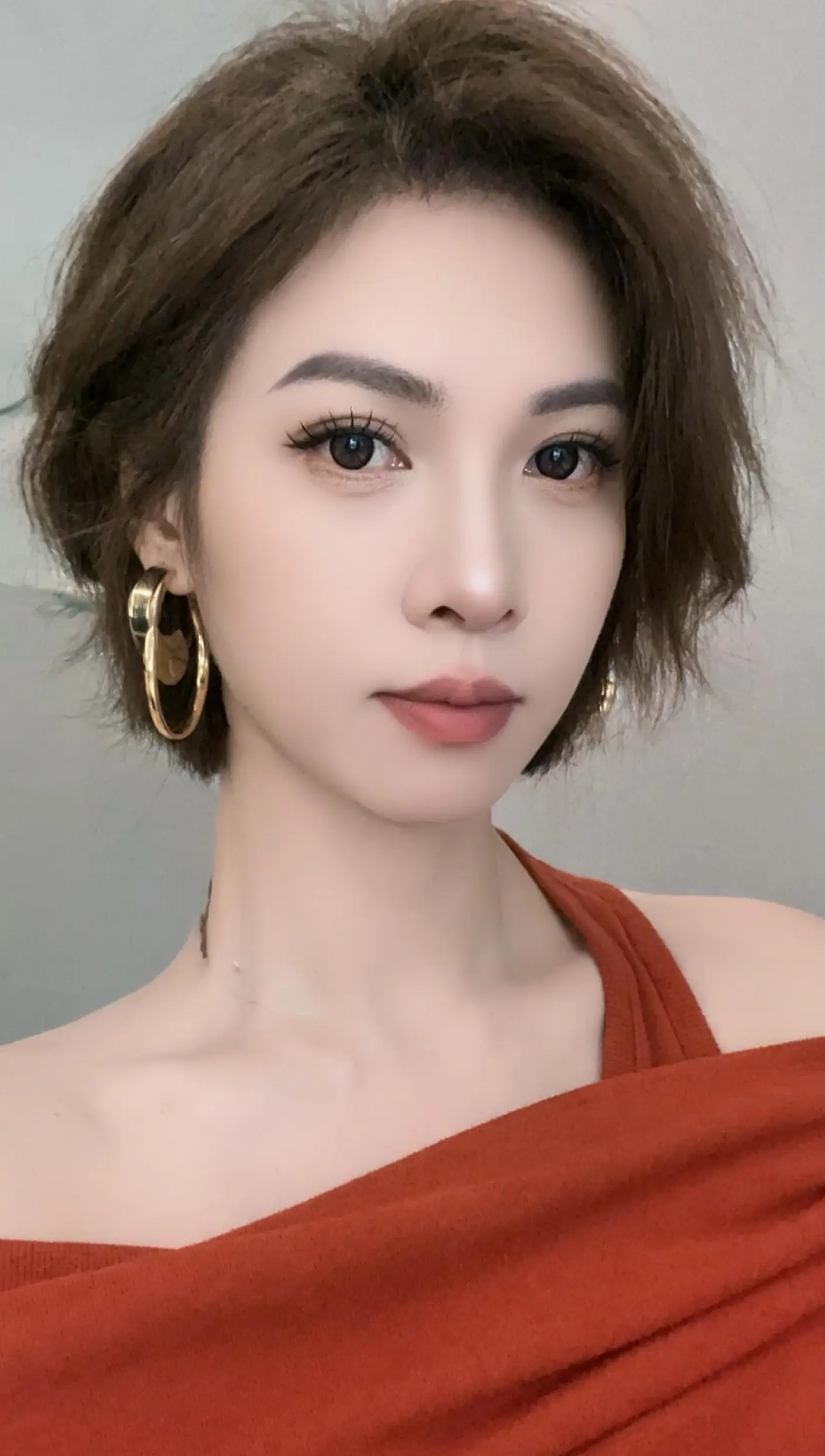 AI棕调氛围感写真 高级短发 短发高级感 女生气质短发