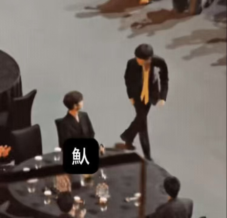任嘉伦 粉丝很喜欢p图来搞精神胜利 ​​​