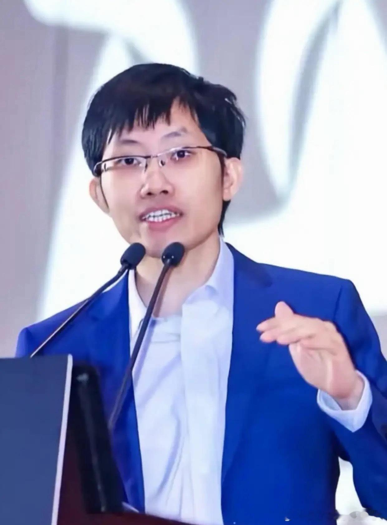 中国第一个万亿级富豪？距离Deep seek上市敲钟的日子越来越近了，梁文锋极有