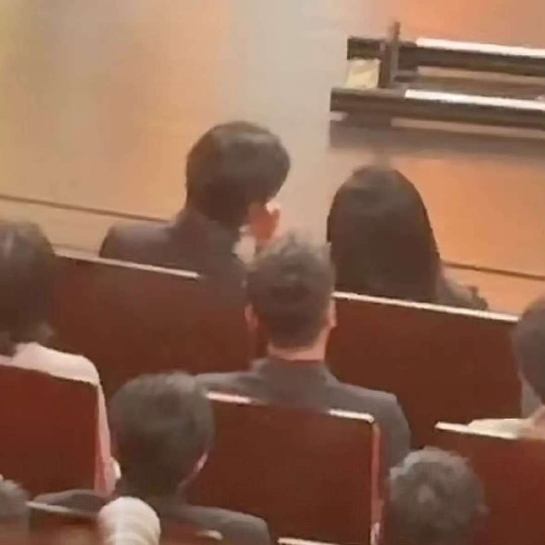 姚晨王一博热聊姚晨王一博热聊，哦莫莫姚晨王一博同框热聊 ​​​