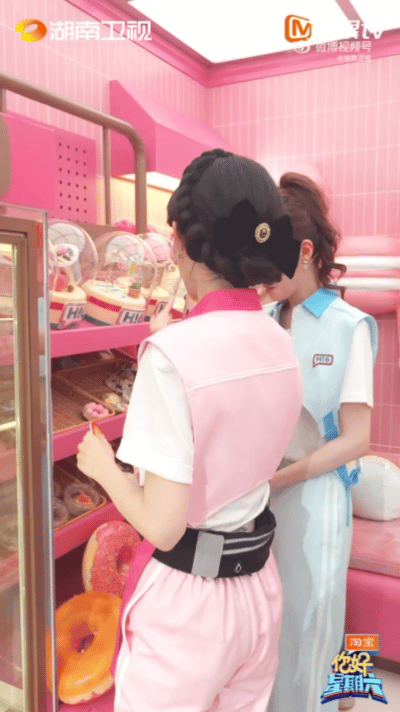 孟子义你就宠张月吧你好星期六孟子义热情带着张月逛“孟幻满屋”，兴致勃勃挨个介绍趣