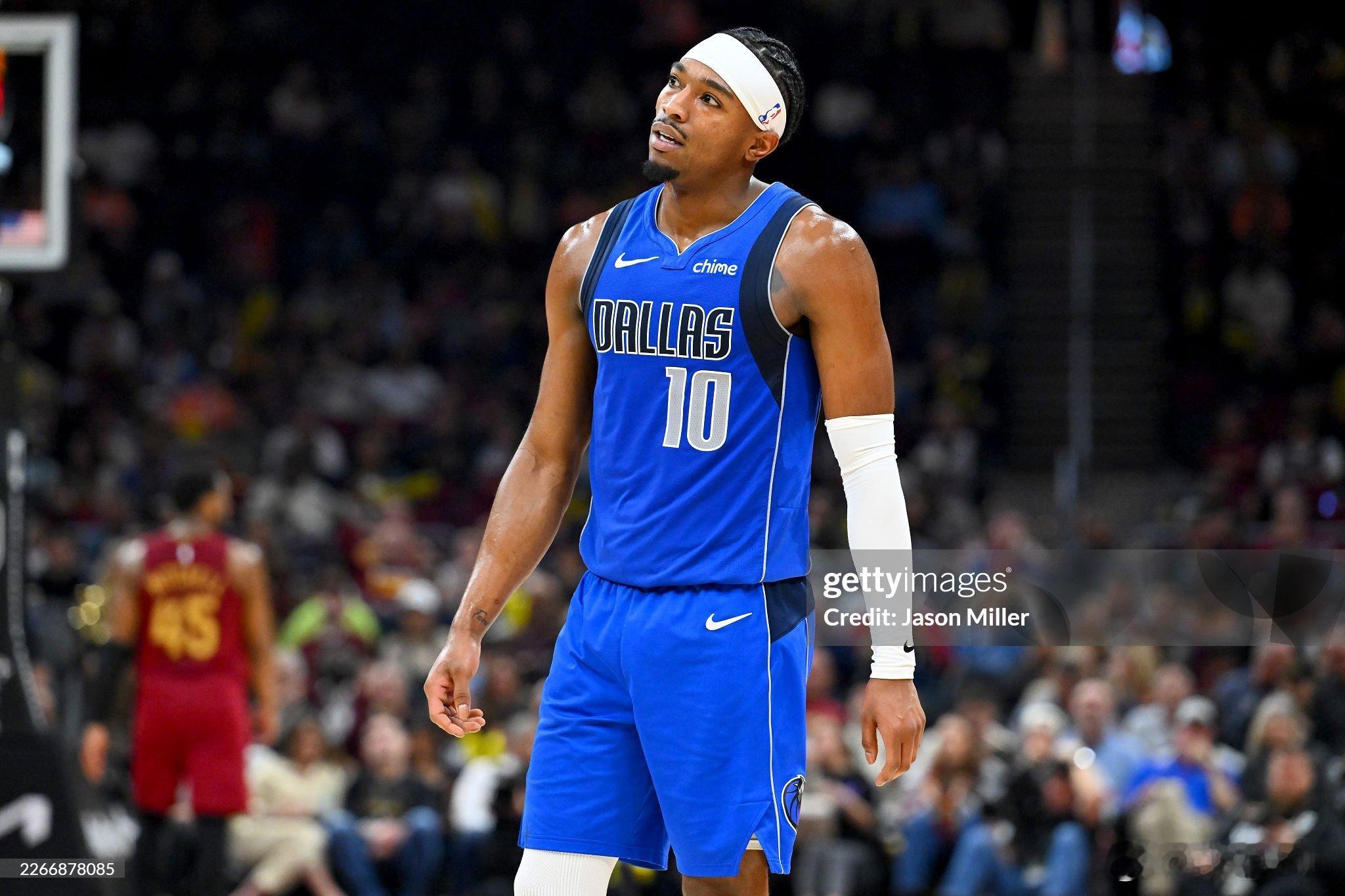 MFFL 伤病报告：常规赛第70场vs老鹰。马丁（右脚底筋膜酸痛）50%可能性出