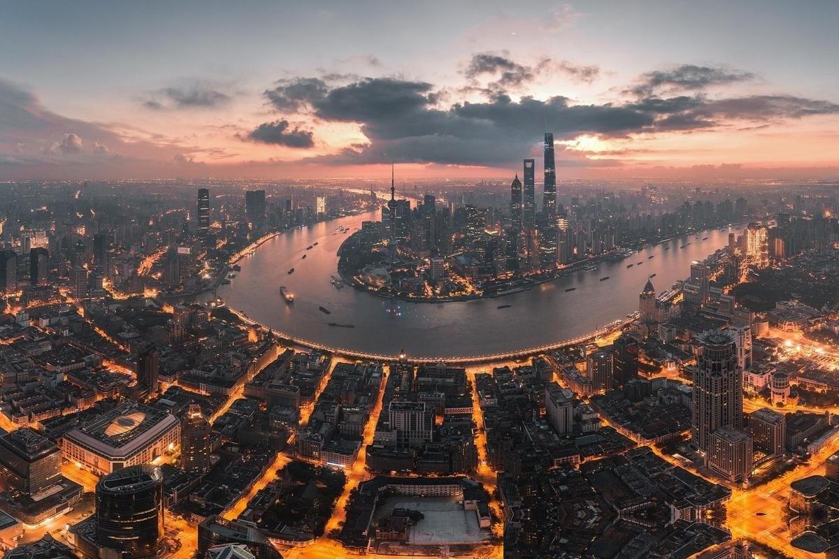 中国目前的兵力能否同美国抗衡？可以这么讲，中国如今的实力别说抗衡了，在关键战场甚