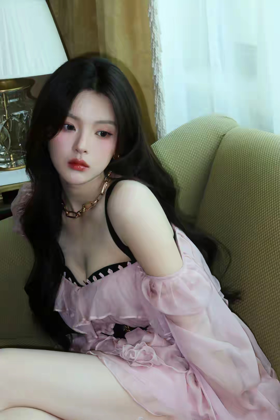 杨超越，长得好看不仅能当饭吃，而且还能吃得很好 