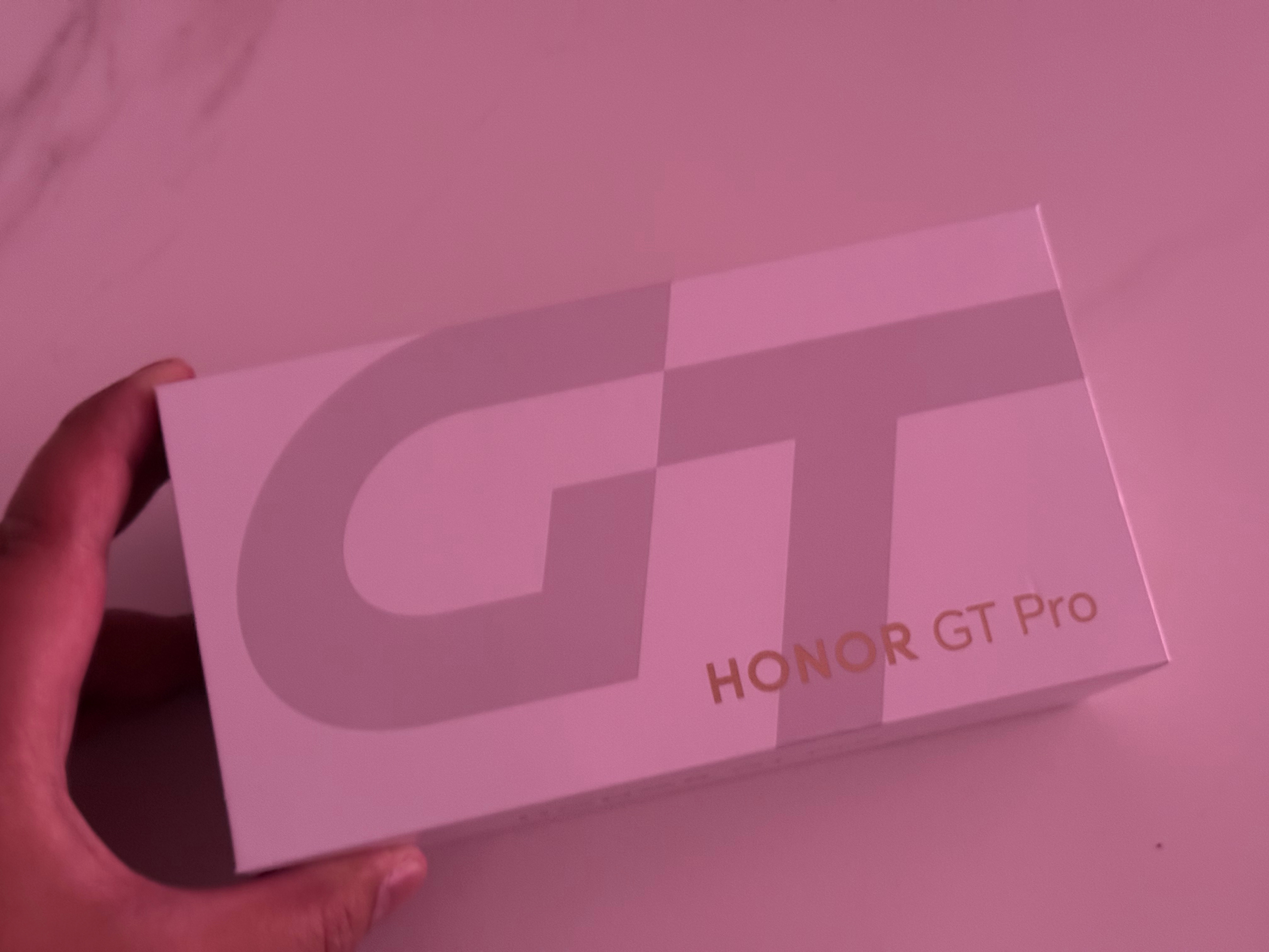 五一出游人为了充电能有多努力 荣耀GT Pro已到手。爽呀~(¯▽¯~)~[飞机