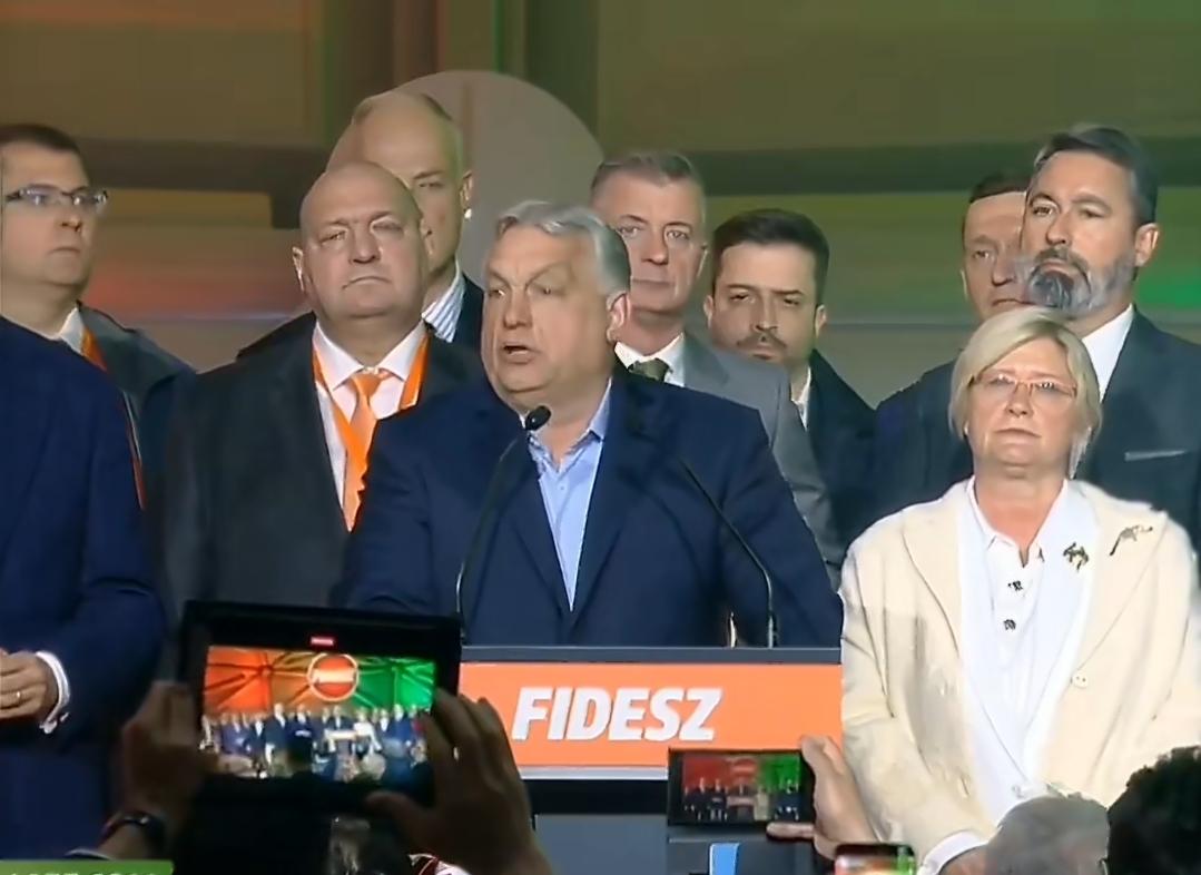 欧尔班几乎在没有挑战的情况下领导匈牙利长达16年。

刚刚，他致电对手、反对派蒂