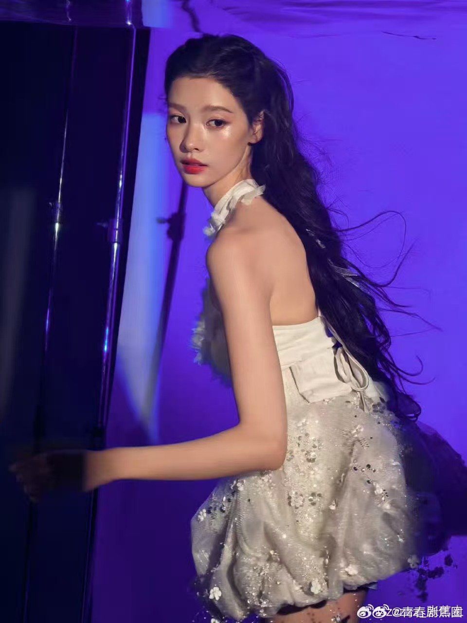 张艺上浪姐门面担当张艺上女团门面乘风初舞台直播初舞台造型惊艳全场，张艺上的气质太