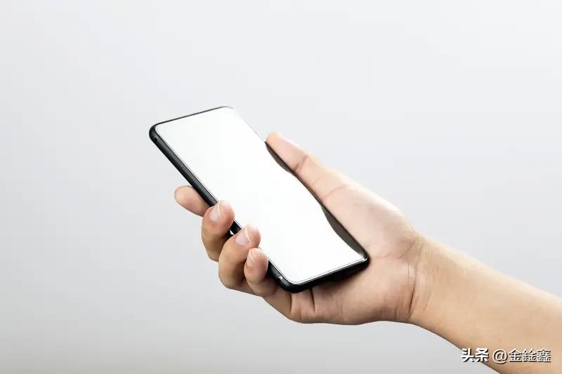 全线沦陷！3月起手机要贵1000元？OPPO、小米集体官宣，中端机最惨！

还没