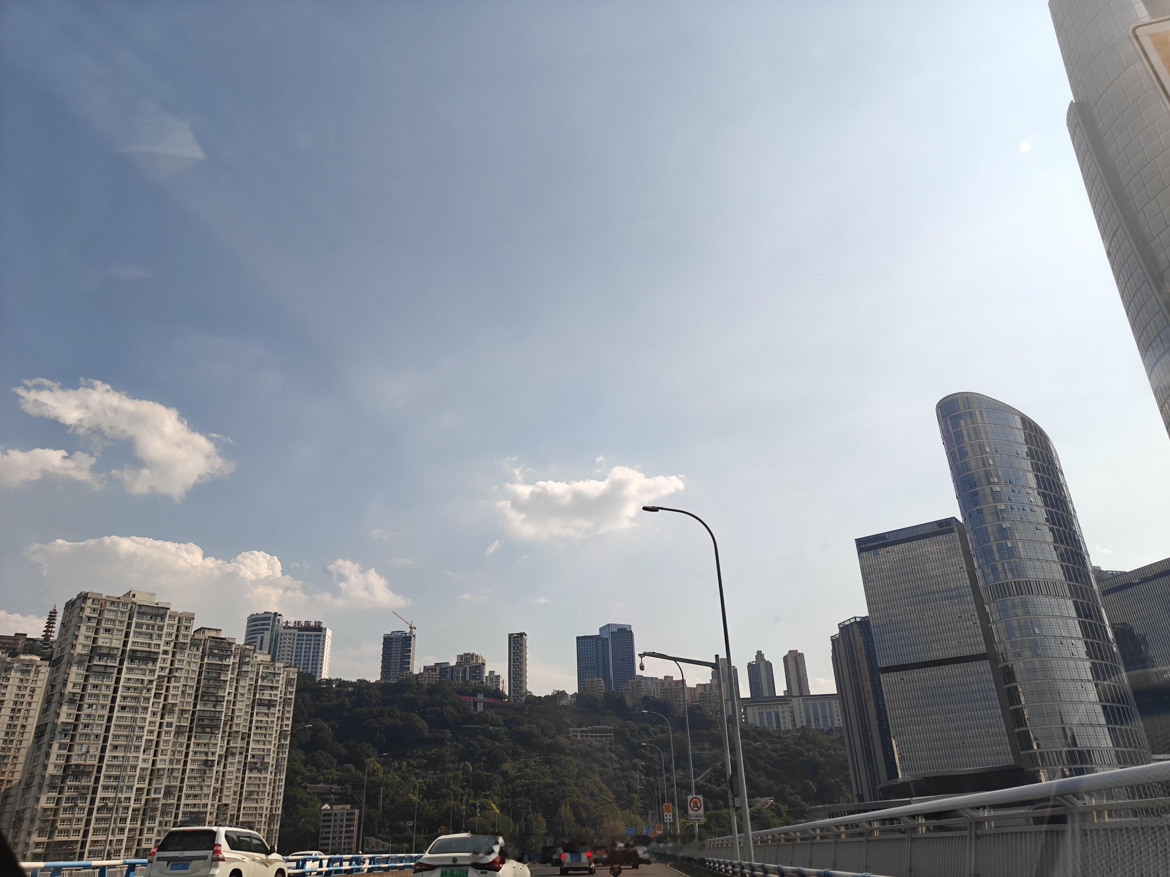 重庆比成都很多啊[捂嘴哭]  ​​​