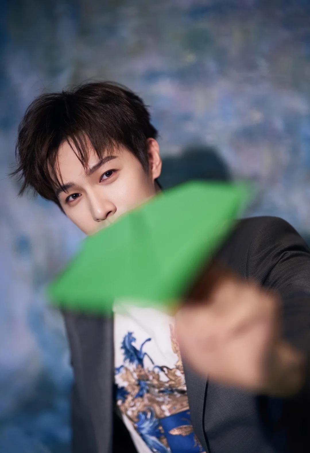 李昀锐｜赴约春日期盼～🍃
李昀锐 × 「冰湖重生」剧宣造型 Look，品牌大使